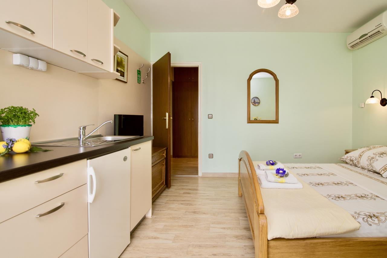 Pansion Adria Hotel Sveti Filip i Jakov Luaran gambar