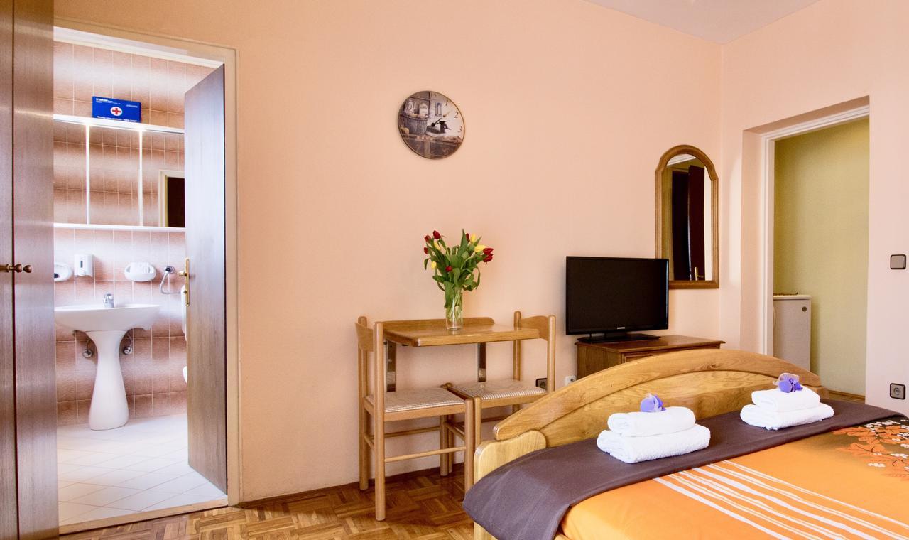 Pansion Adria Hotel Sveti Filip i Jakov Luaran gambar