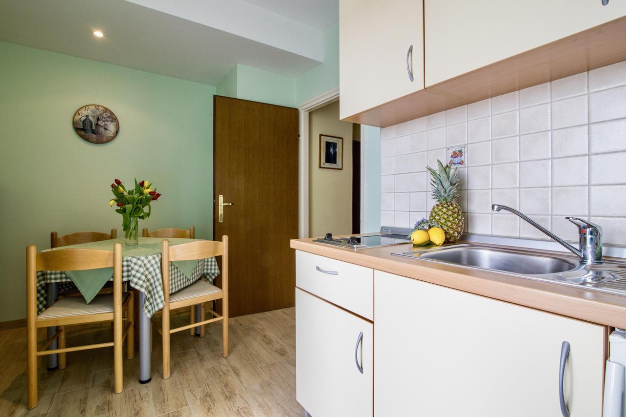 Pansion Adria Hotel Sveti Filip i Jakov Luaran gambar
